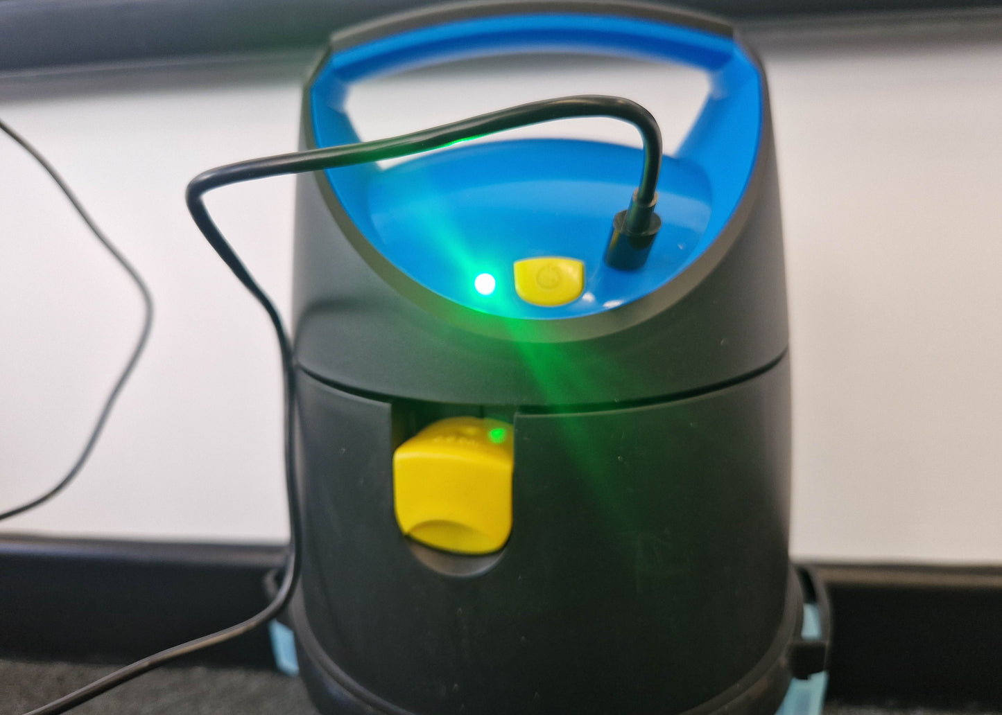 close up photo of the USB charging of the electric garden sprayer